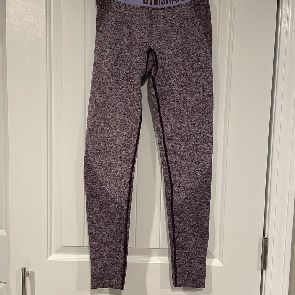 Gymshark Flex Leggings-Ruby. Size: M - image 1